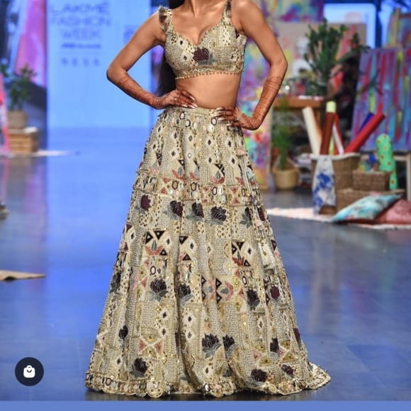 Payal Singhal lehenga - Picture 1 of 1